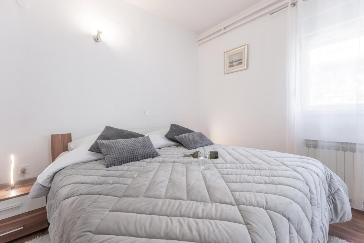 Apartman Lana Vidikovac Задар Екстериор снимка